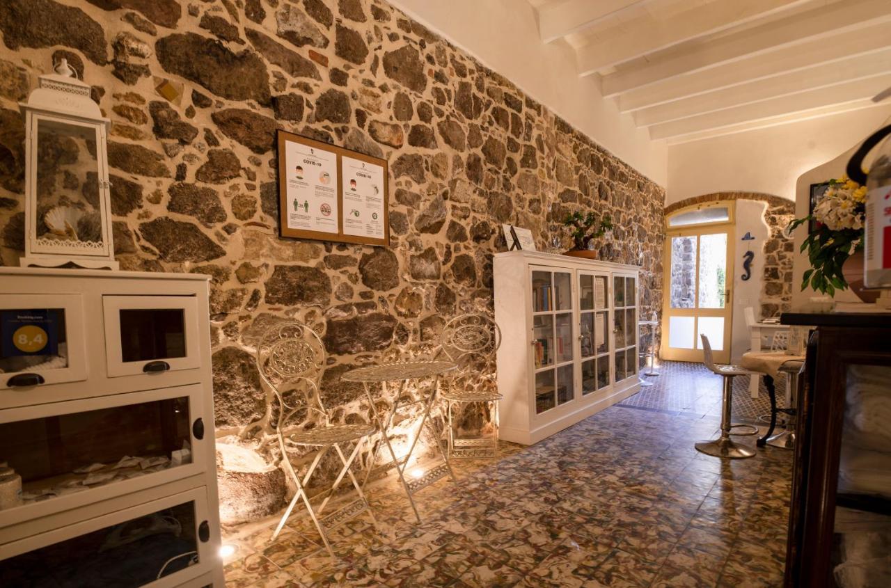 Bed and Breakfast Domo Sa Barra SantʼAntìoco Zewnętrze zdjęcie