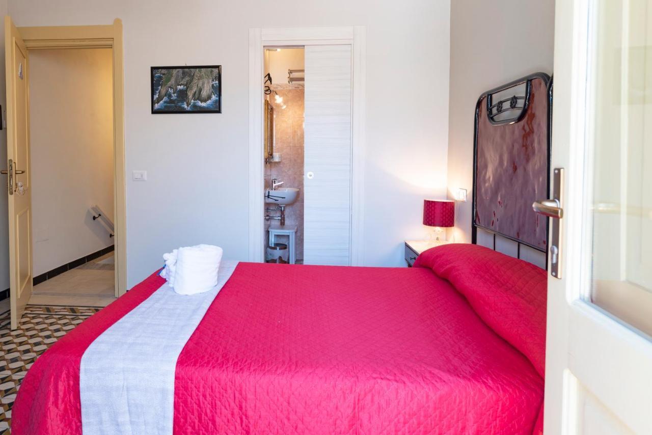 Bed and Breakfast Domo Sa Barra SantʼAntìoco Zewnętrze zdjęcie